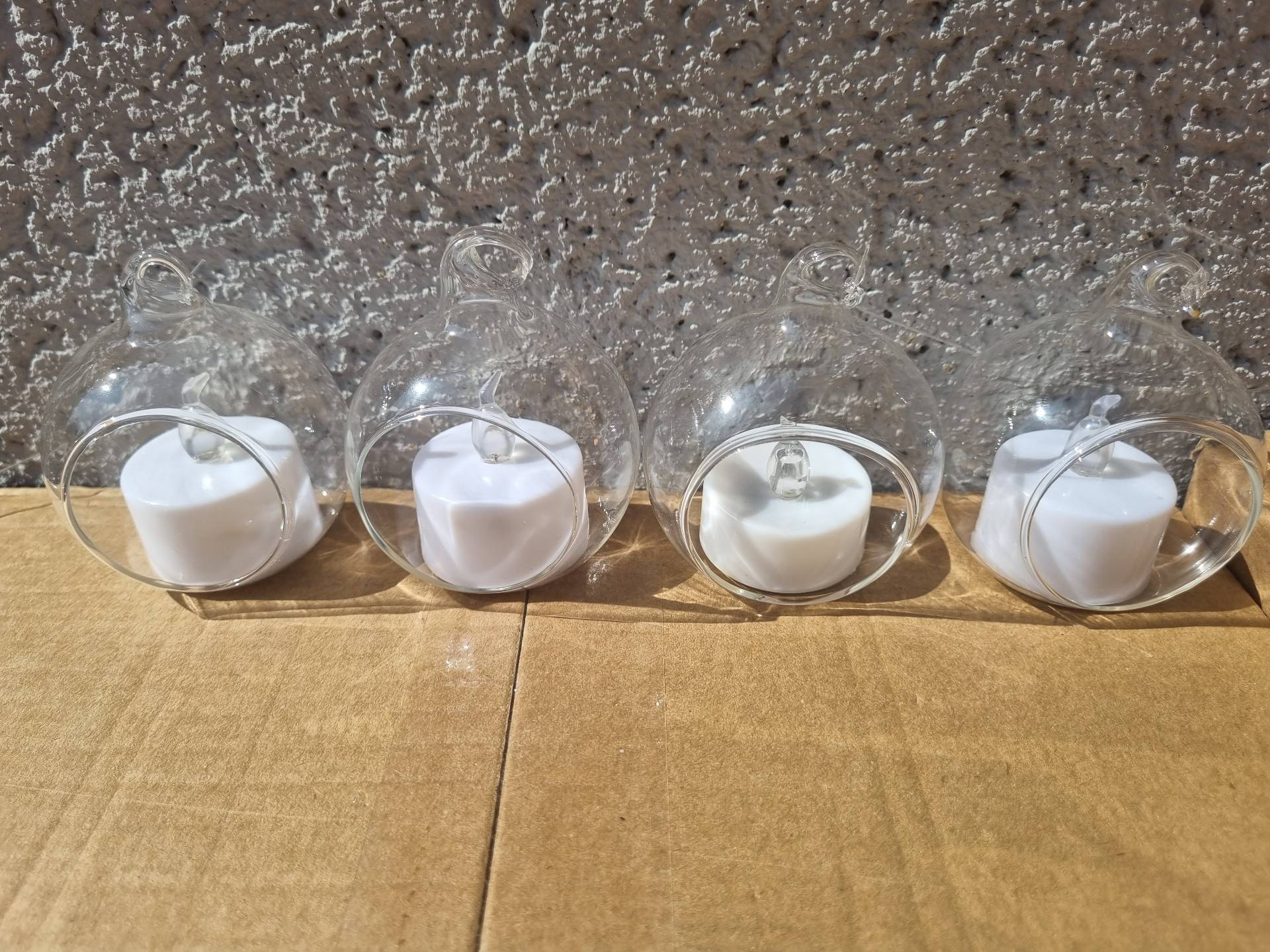 Petites boules en verre à suspendre avec bougies télécommandés ou à garnir 