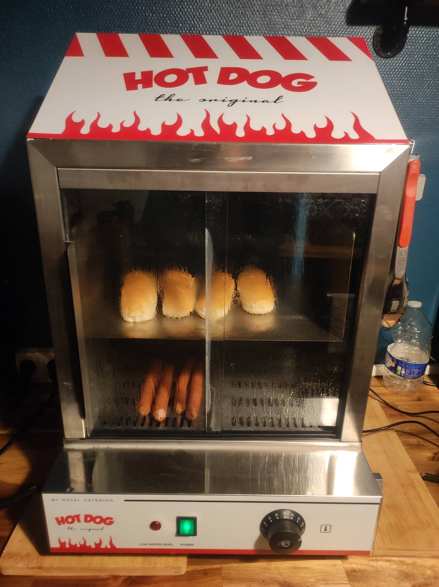 Machine hot dog