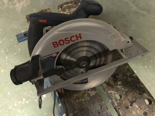 Scie circulaire Bosch pro