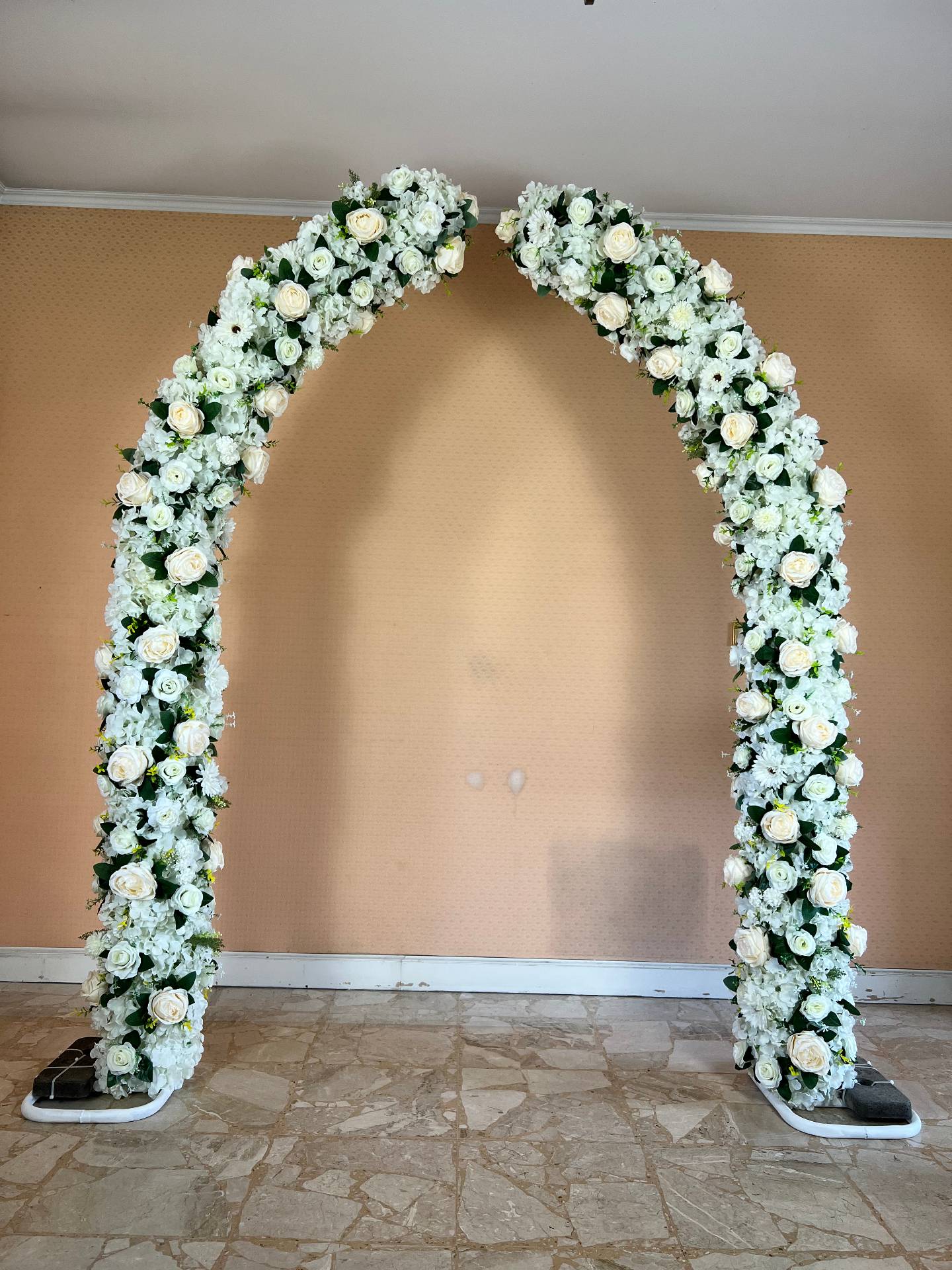 Location arche lumineuse mariage décoration florale REF/PES-405