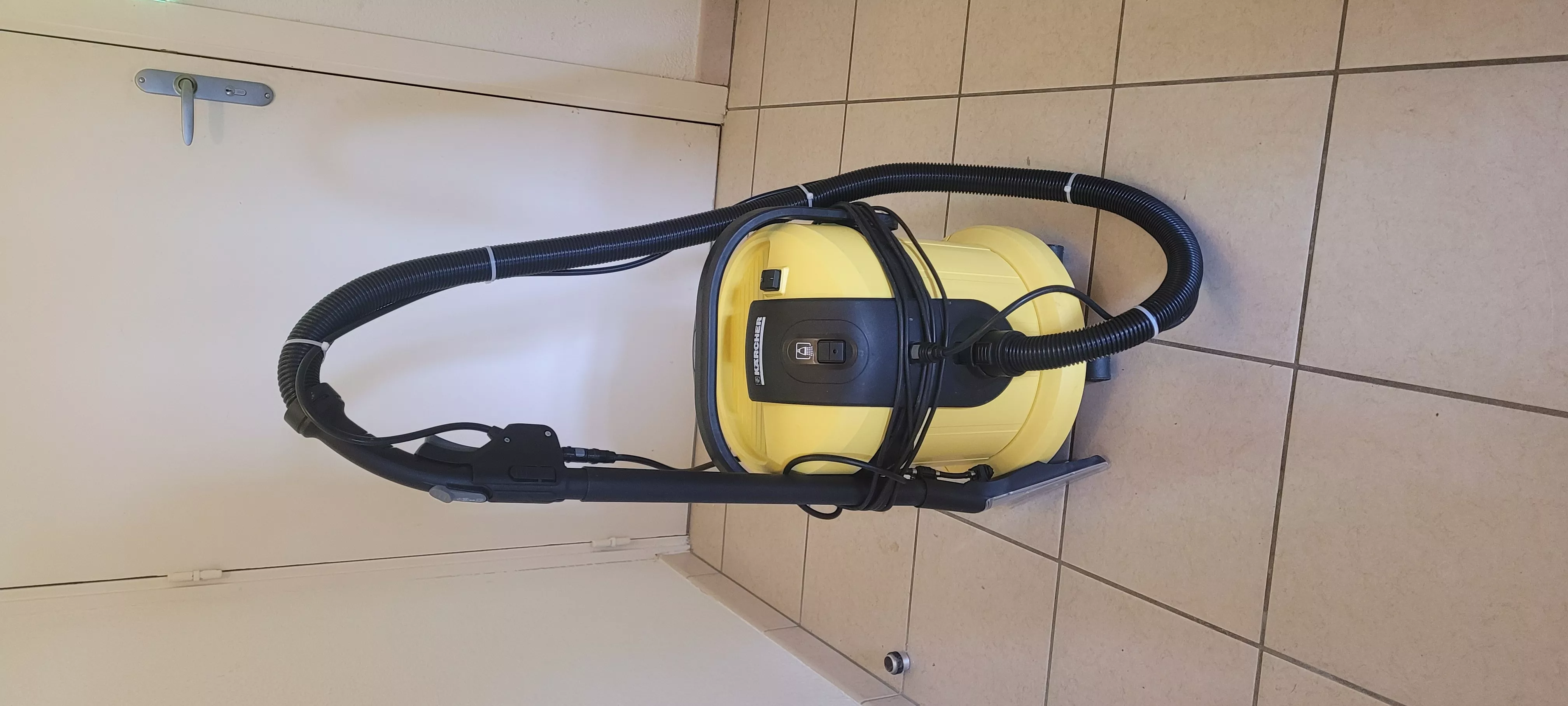 Shampouineuse KARCHER SE4001