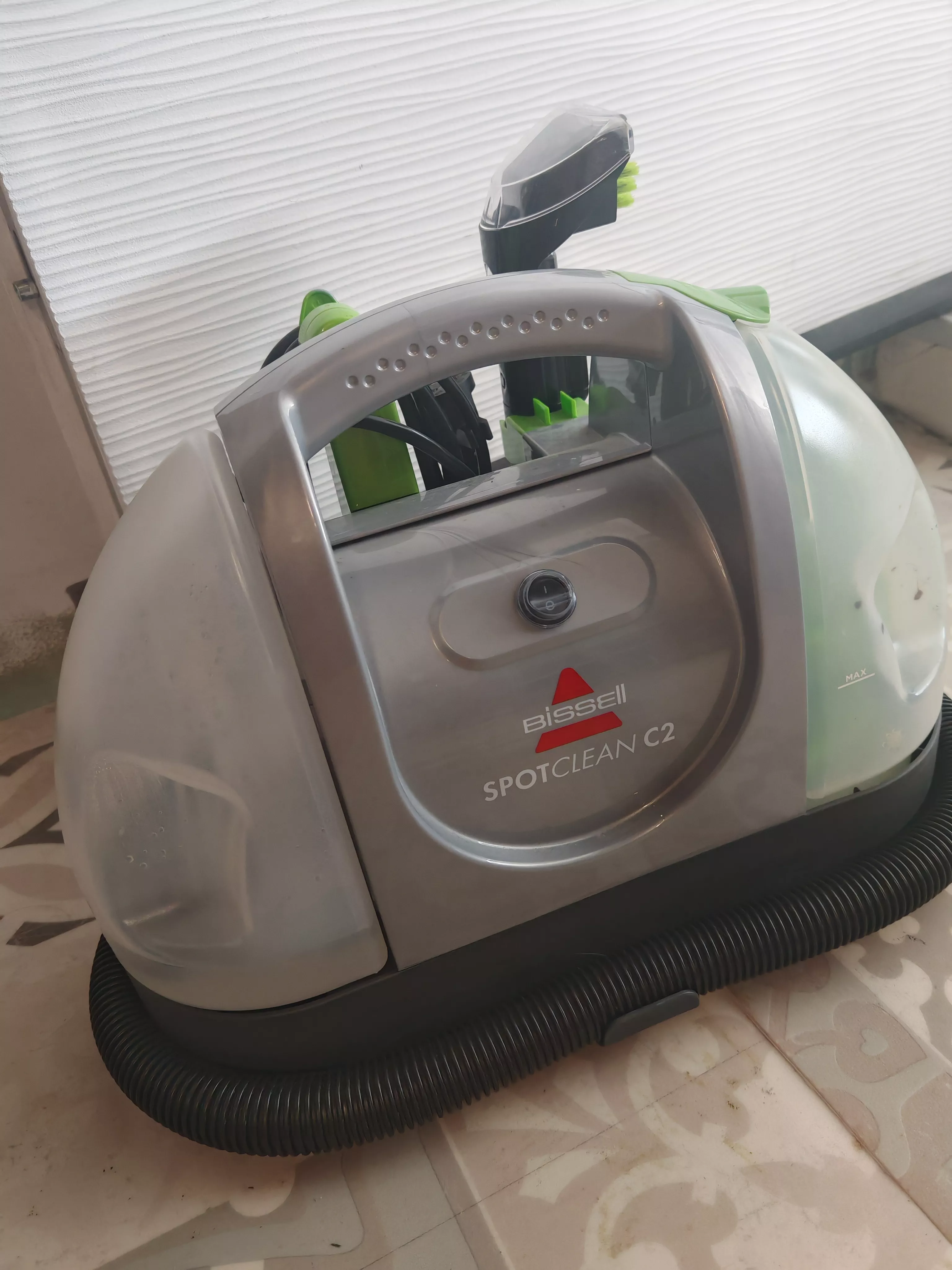 Shampouineuse avec une dose