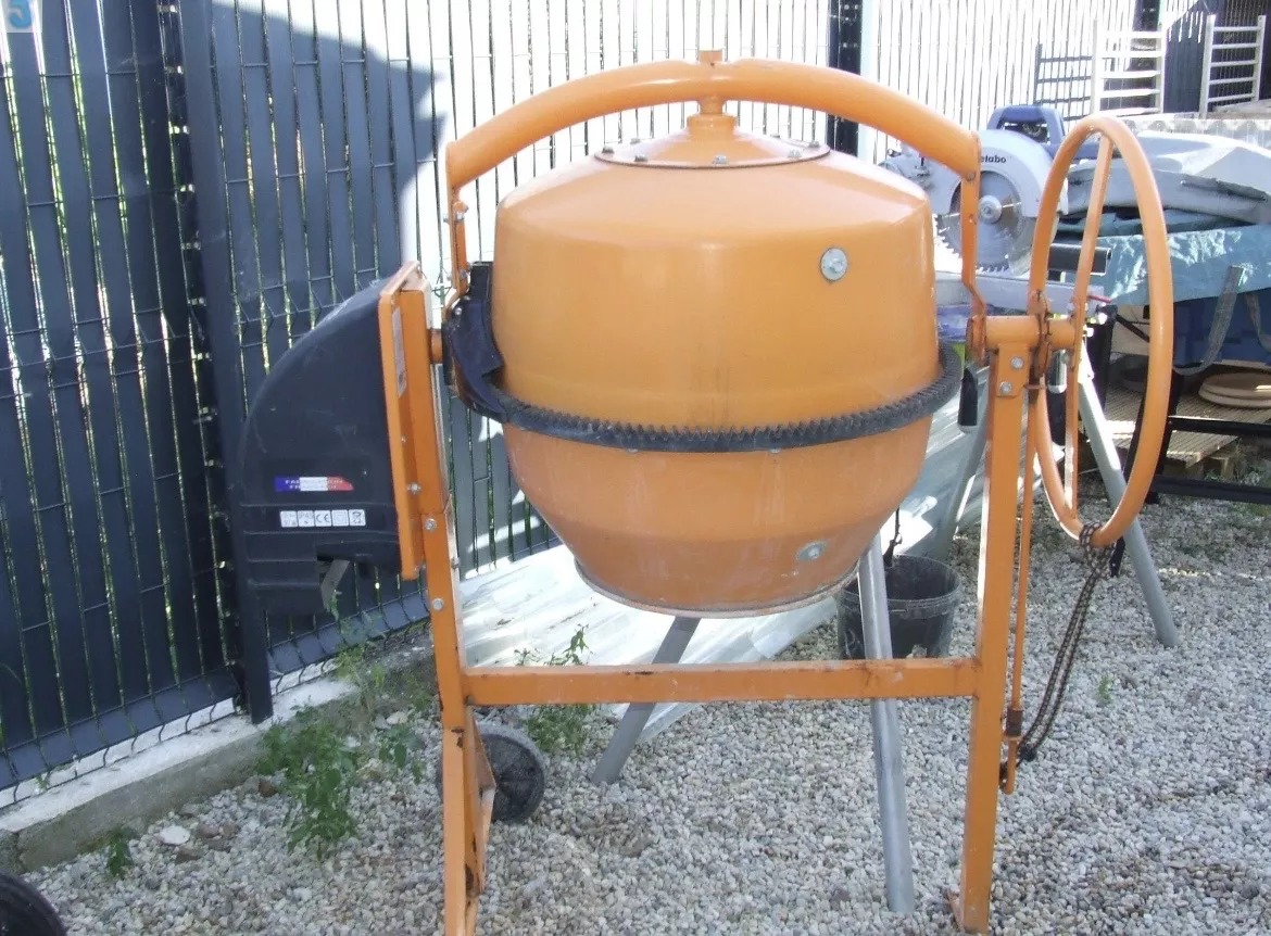 Bétonnière électrique 