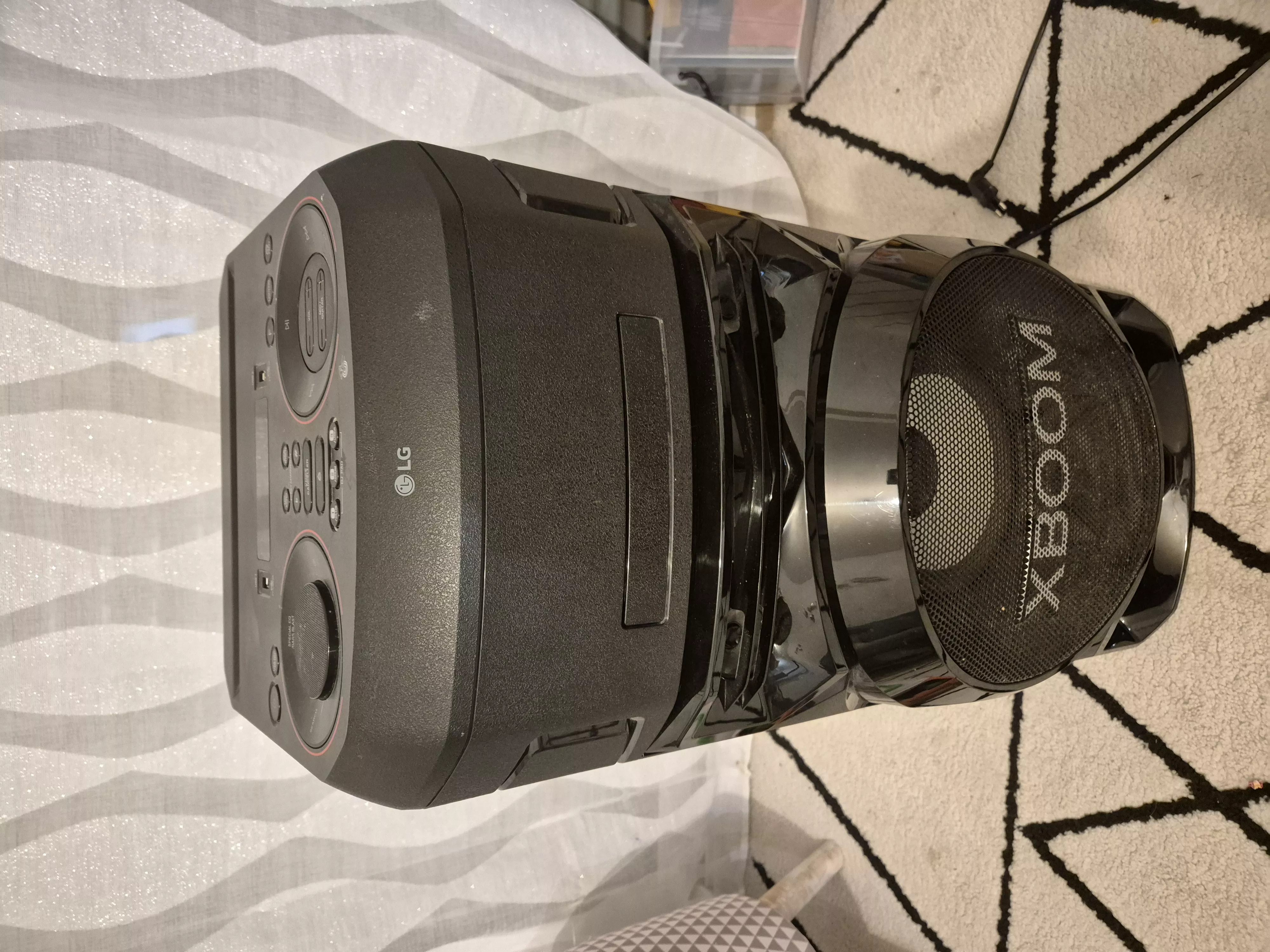 Enceinte XBOOM LG
