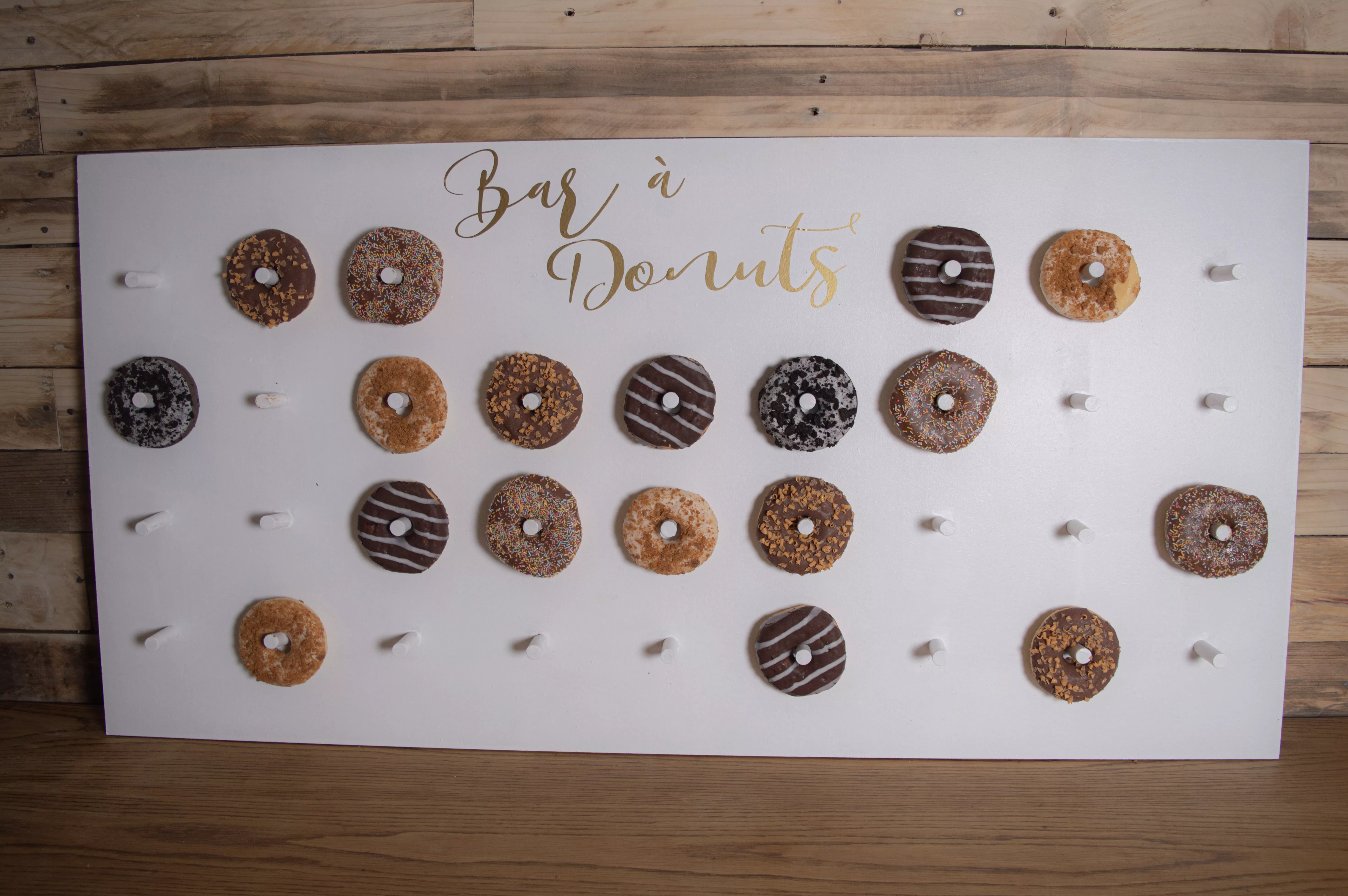 Grand bar à donuts 33 emplacements