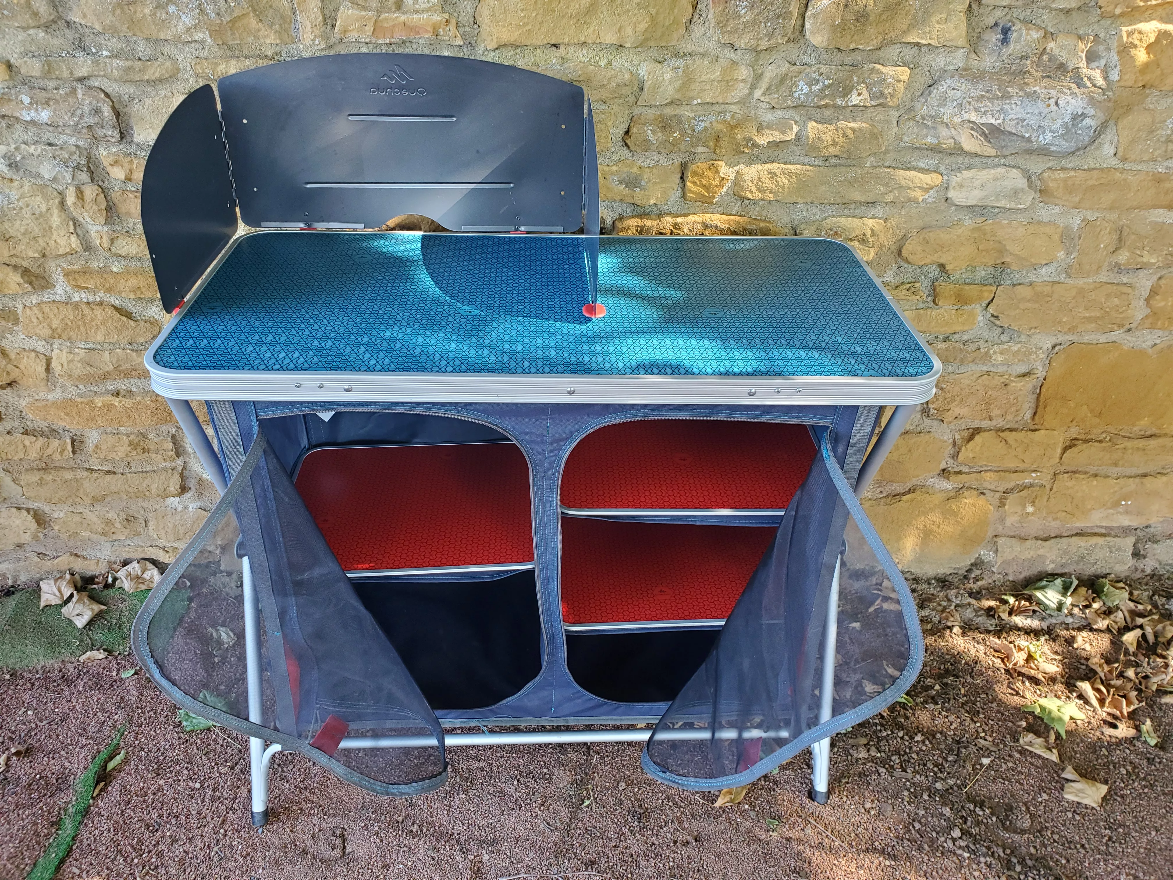 Table camping cuisine et rangements