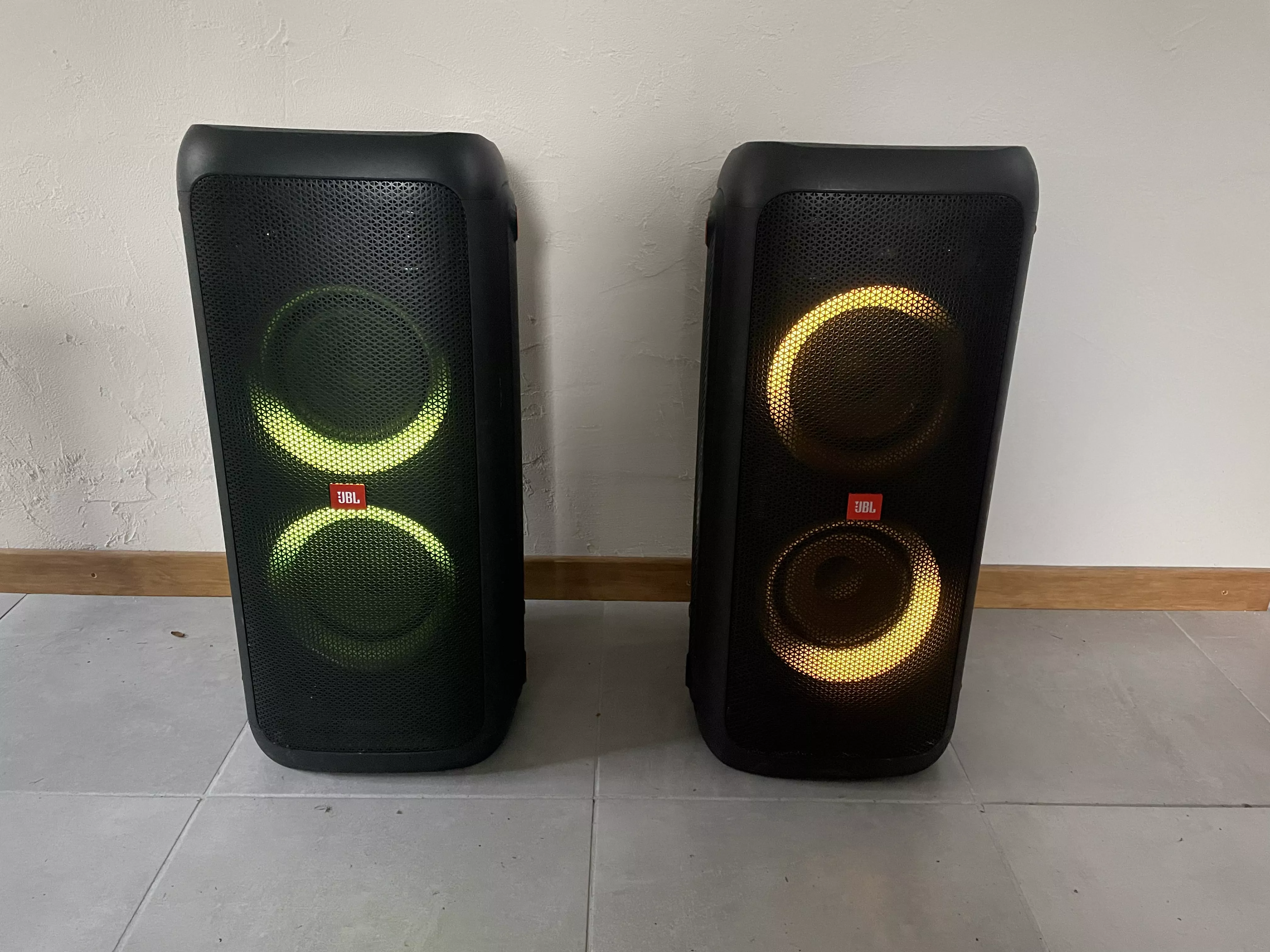 Enceintes JBL sono