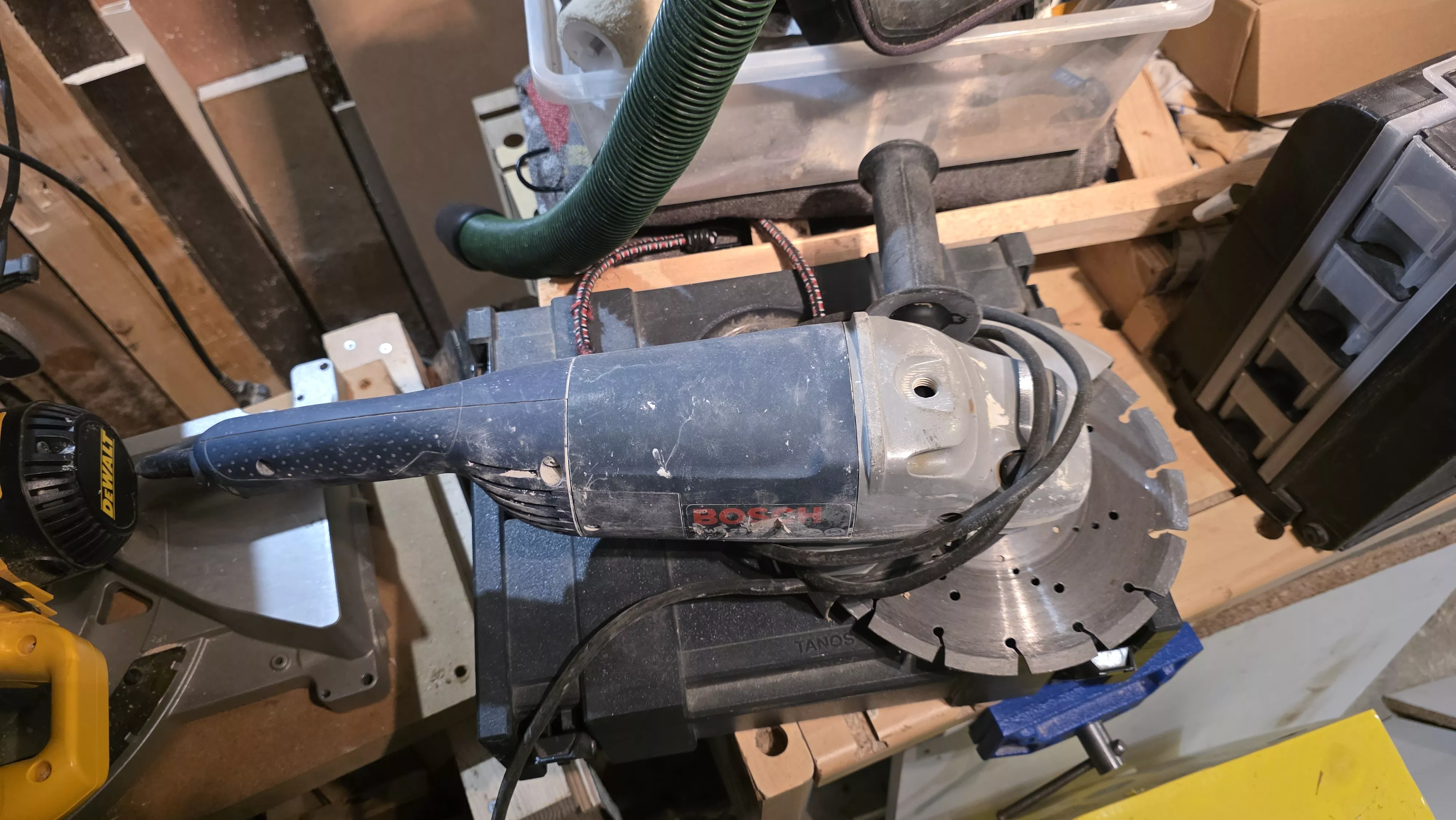 Meuleuse d'angle filaire Bosch GWS 22-230H – 230mm