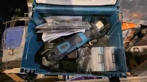 annonce location Outil multifonction oscillant sans fil Makita 18V DTM51 – Kit complet